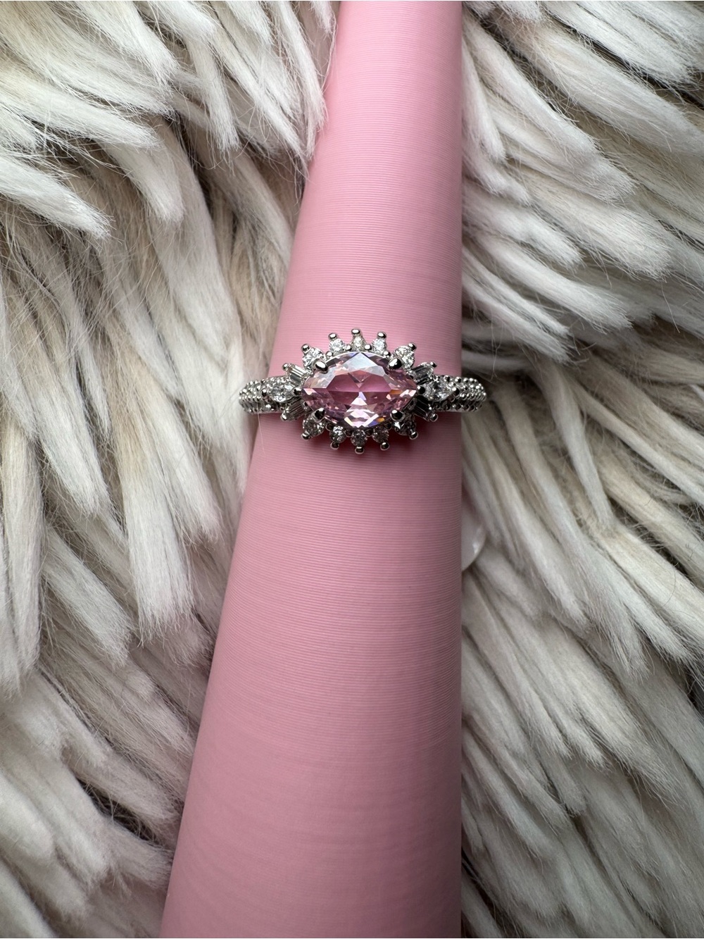 Rose quartz ring